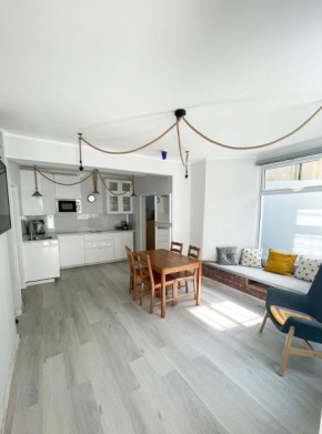 Bright Holidays Kemptown Apartment